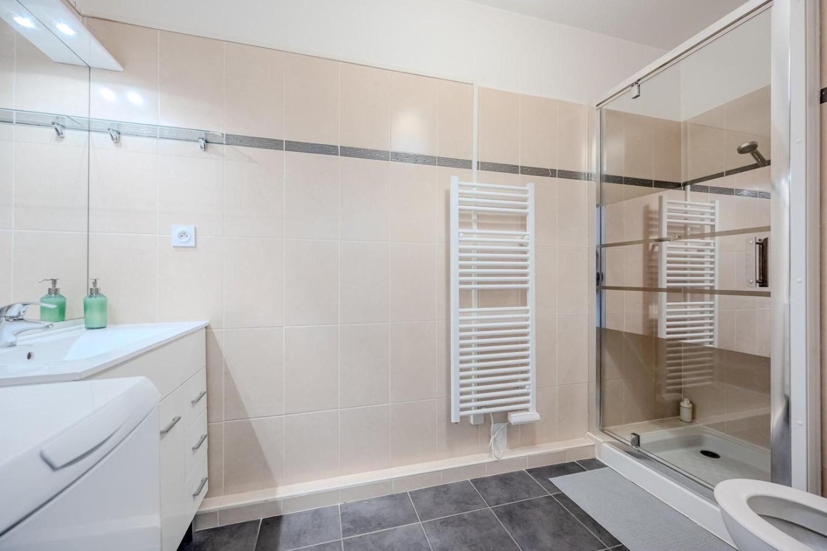 Le Neroli T2 Dernier Etage Avec Terrasse Et Garage Leilighet Toulon Eksteriør bilde